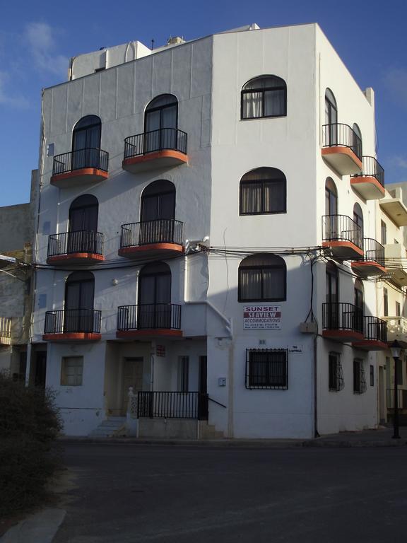 Sunset Seaview Accommodation Marsalforn المظهر الخارجي الصورة