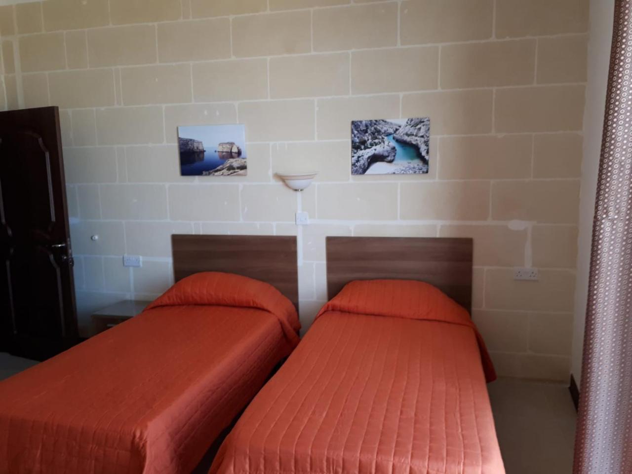 Sunset Seaview Accommodation Marsalforn المظهر الخارجي الصورة