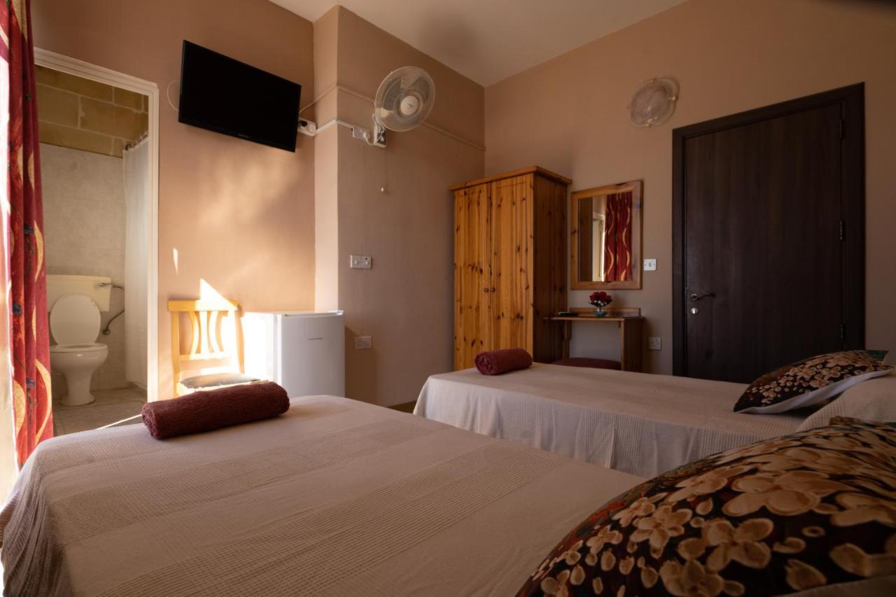 Sunset Seaview Accommodation Marsalforn المظهر الخارجي الصورة