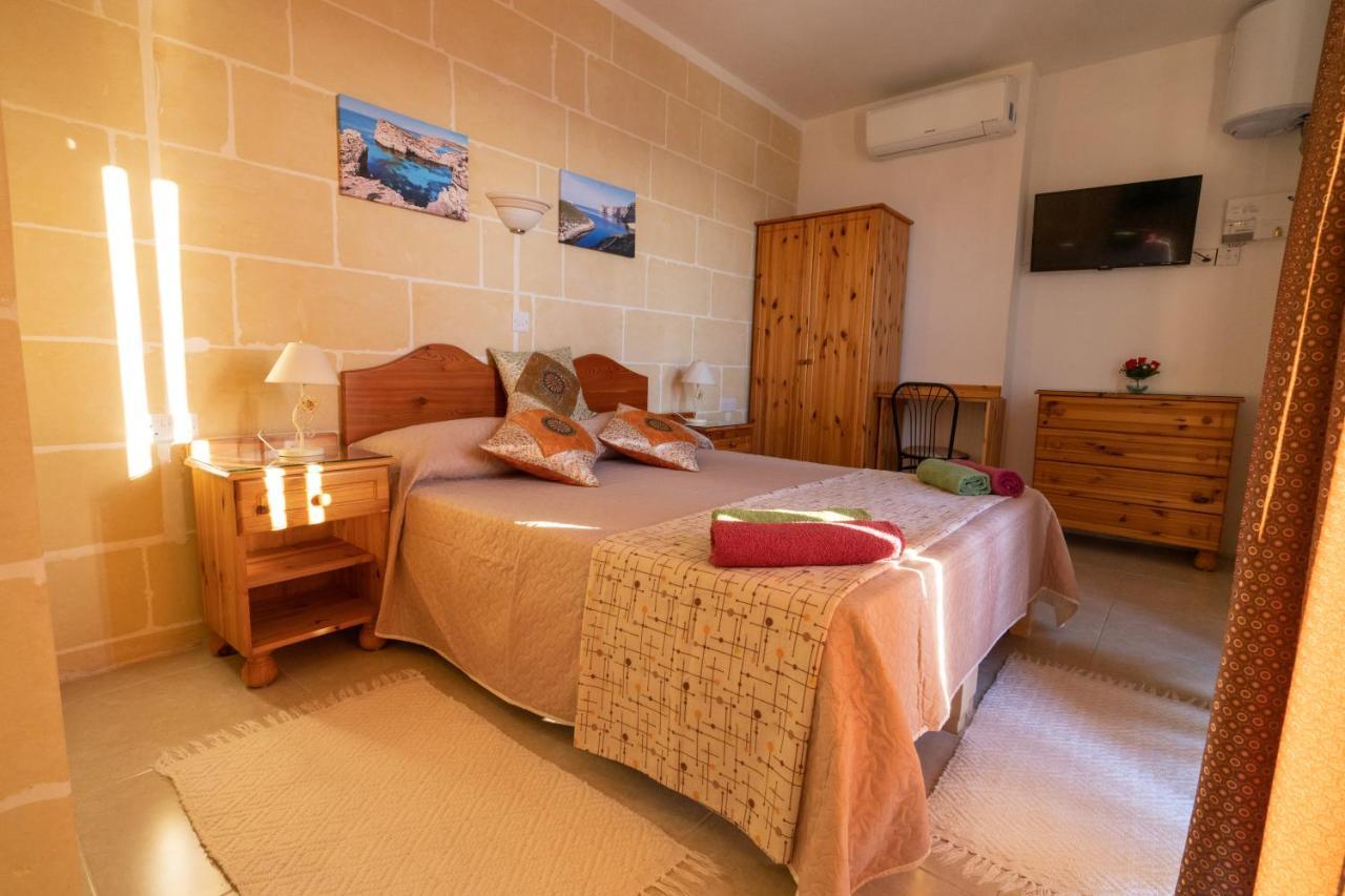 Sunset Seaview Accommodation Marsalforn المظهر الخارجي الصورة
