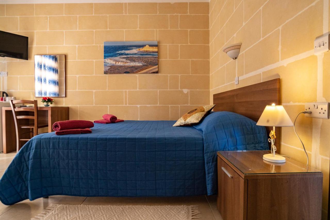 Sunset Seaview Accommodation Marsalforn المظهر الخارجي الصورة